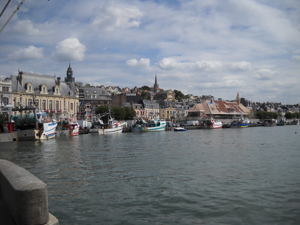 Le chenal menant à la mer