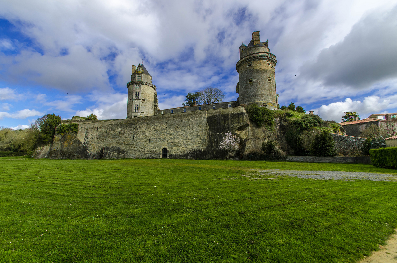 Le Château d'Apremont