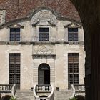 Le Château de Duras - Le double perron et l’avant-cour