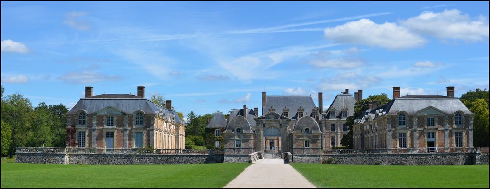 Le château de la Ferté Saint Aubin