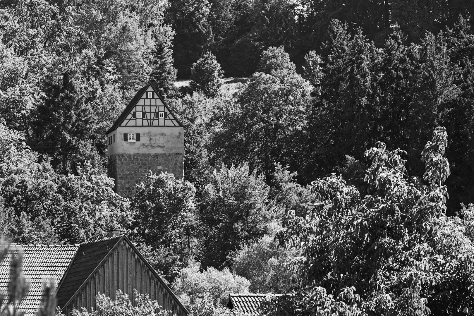 Le château de la tour à colline de Leinroden