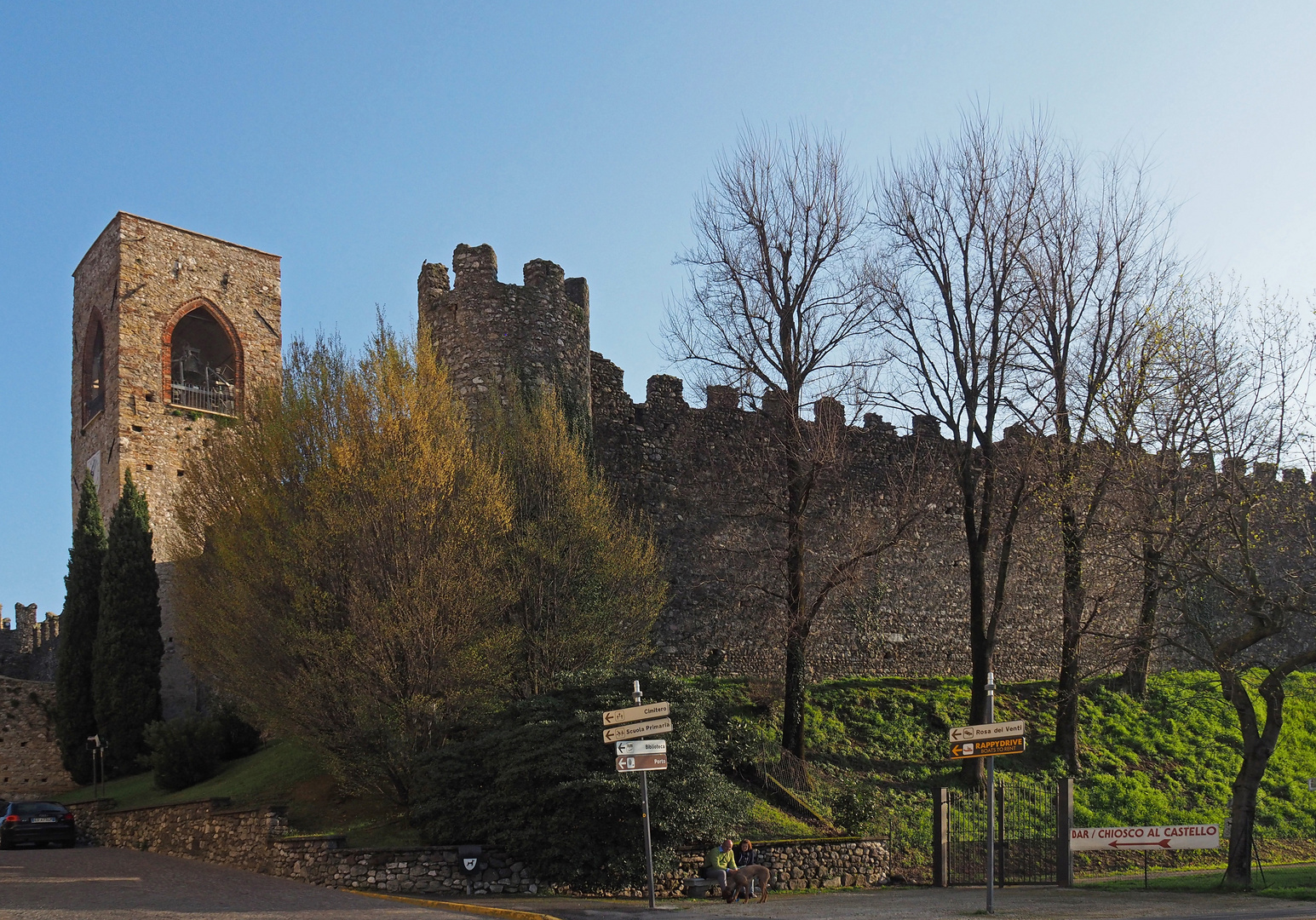 Le Château de Monjga del Garda