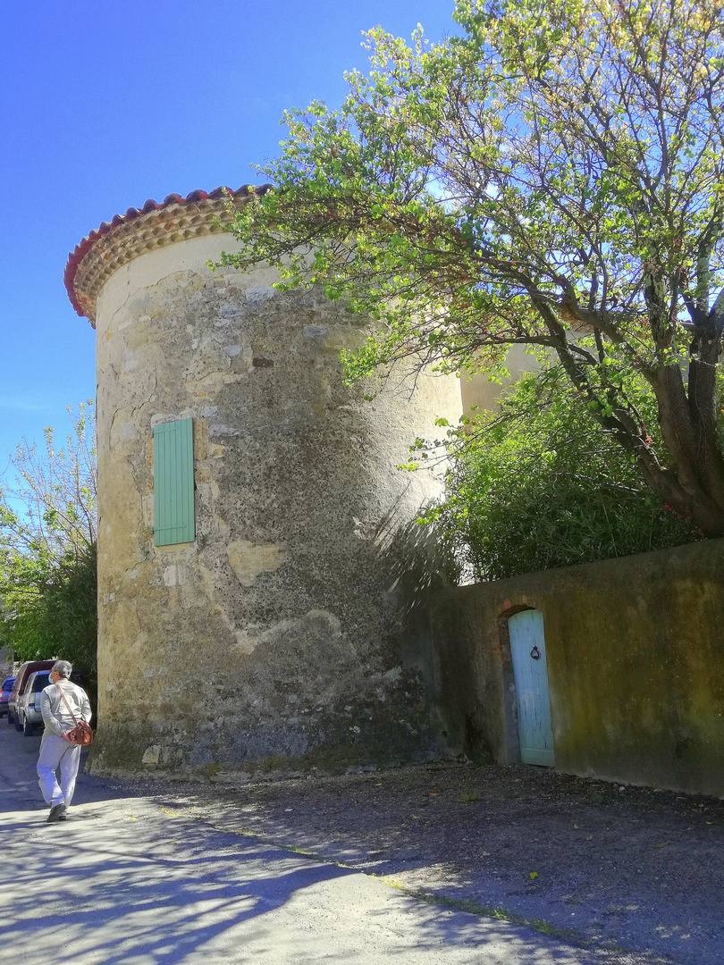 Le château de Ribaute les Tavernes, Gard