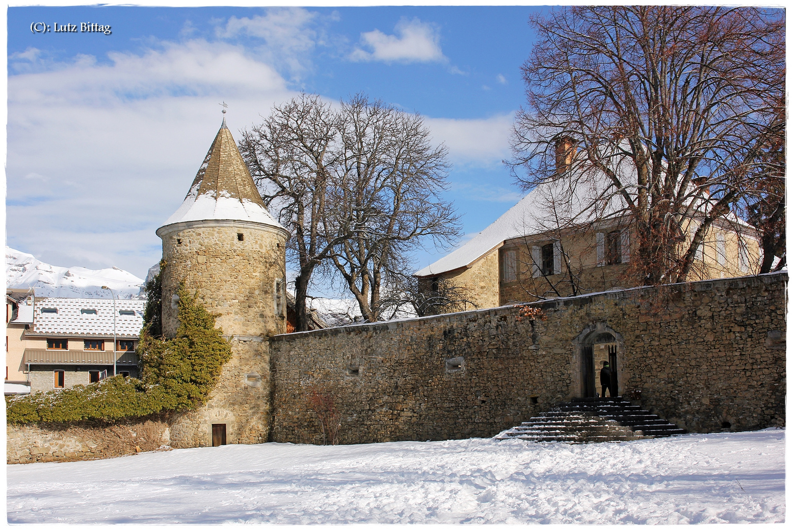 Le château de Saint-Léger les-Mélèzes