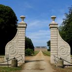 " Le château de Saint Pierre Eglise "