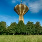 Le château d'eau dans la forêt