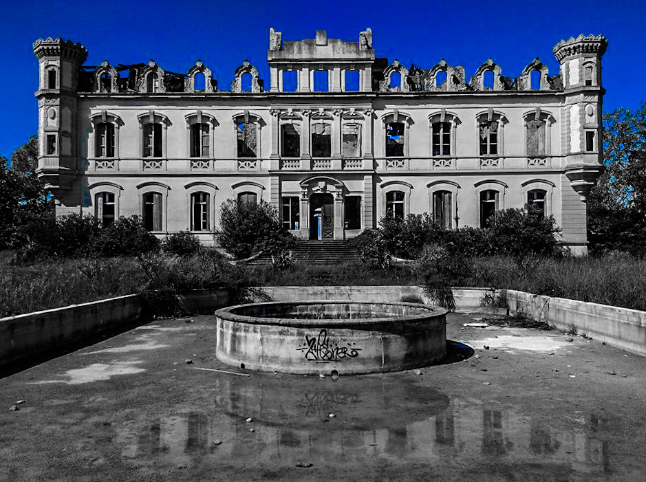 Le château trépané