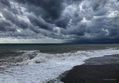 Le ciel est devenu plus sombre