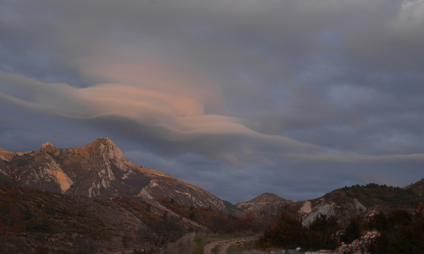 * le ciel nous offre un spectacle  1 *