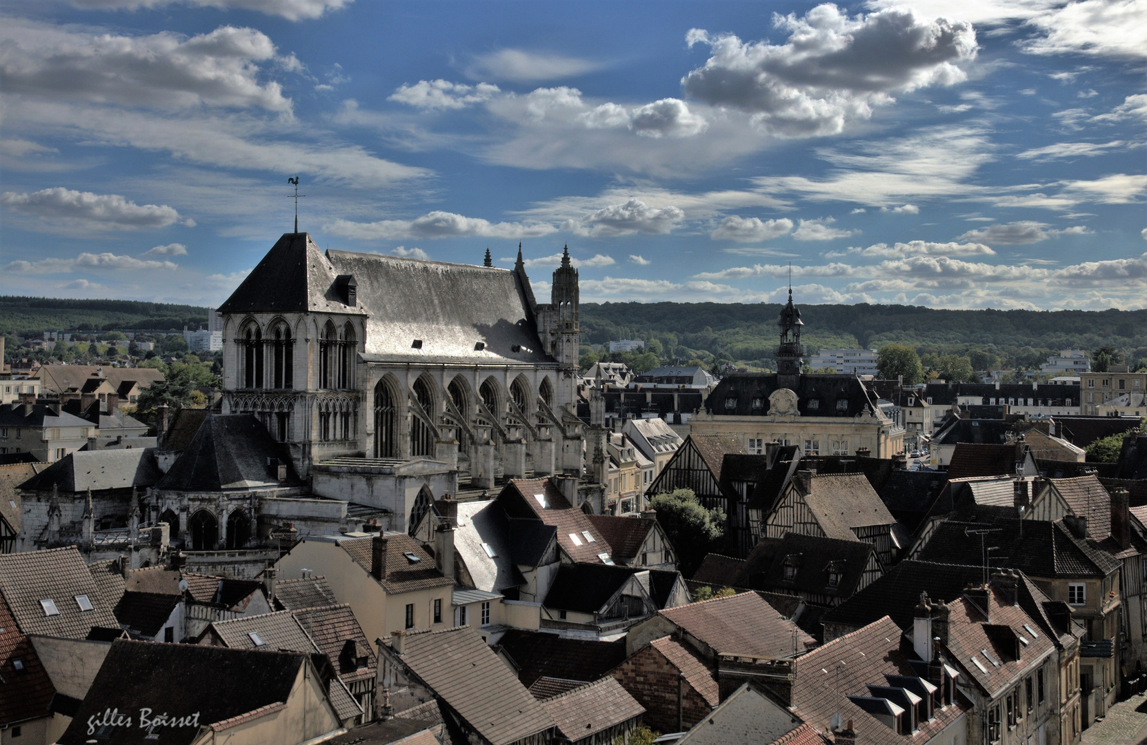 Le ciel par dessus les toits