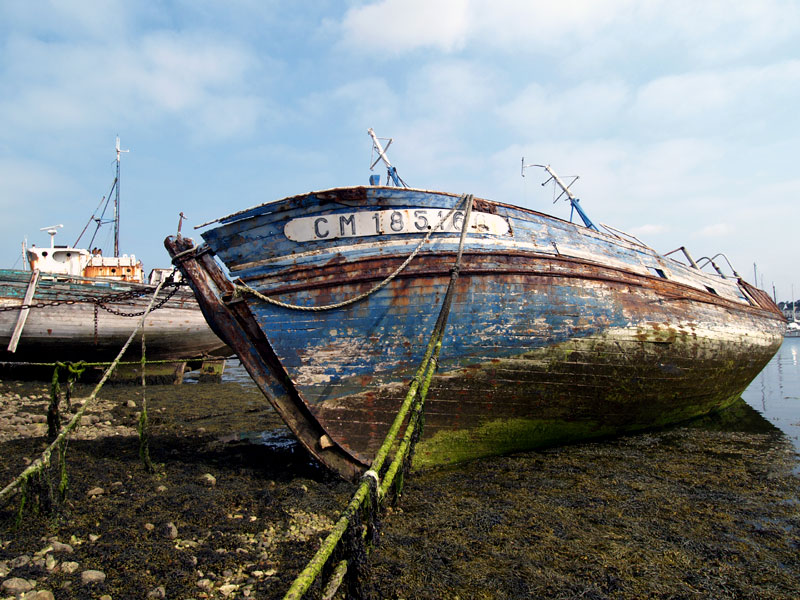 Le cimetière des bateaux au Camaret s/ Mer