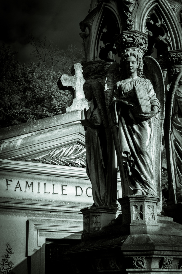 Le Cimetière du Père-Lachaise (2)