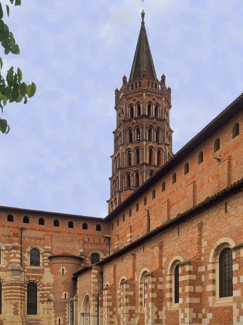 Le clocher de la Basilique Saint-Sernin vu du nord-ouest