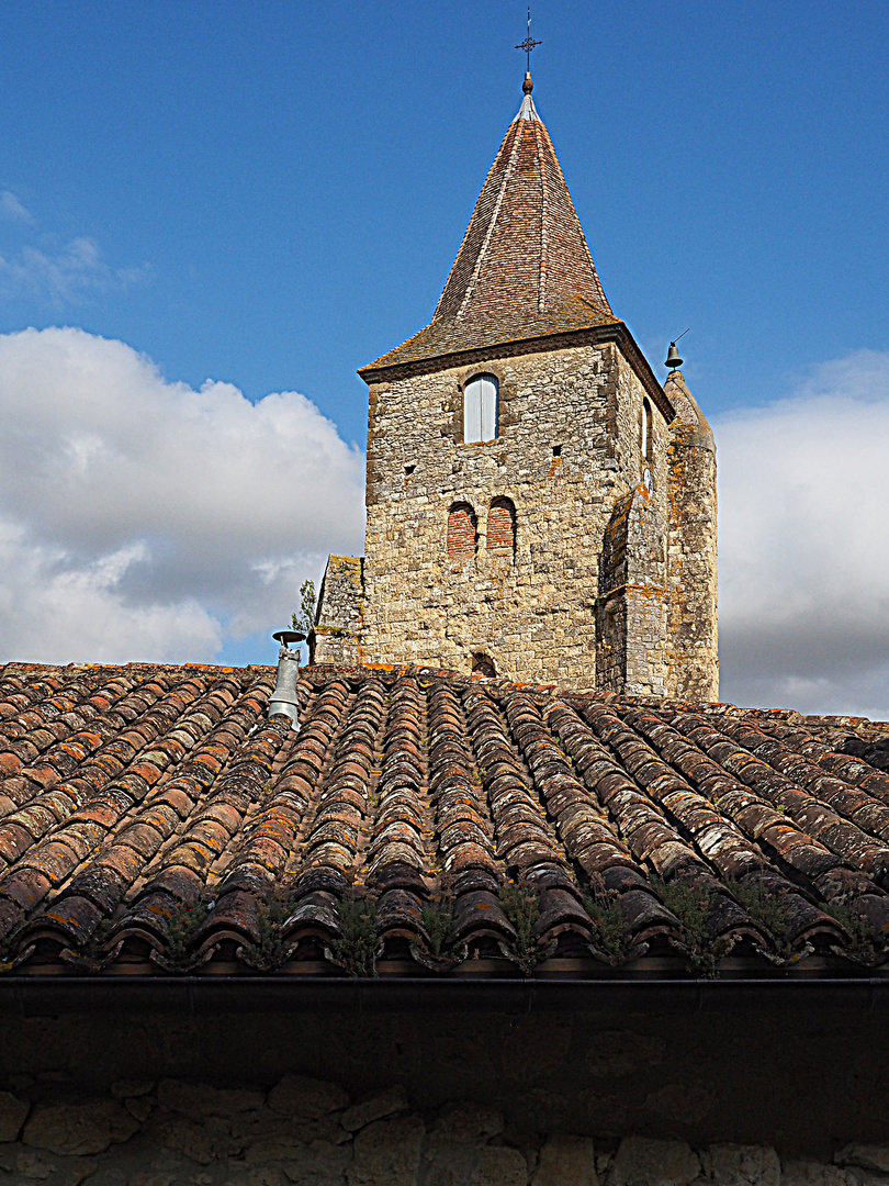 Le clocher de l‘Eglise Saint-Michel de Lavardens