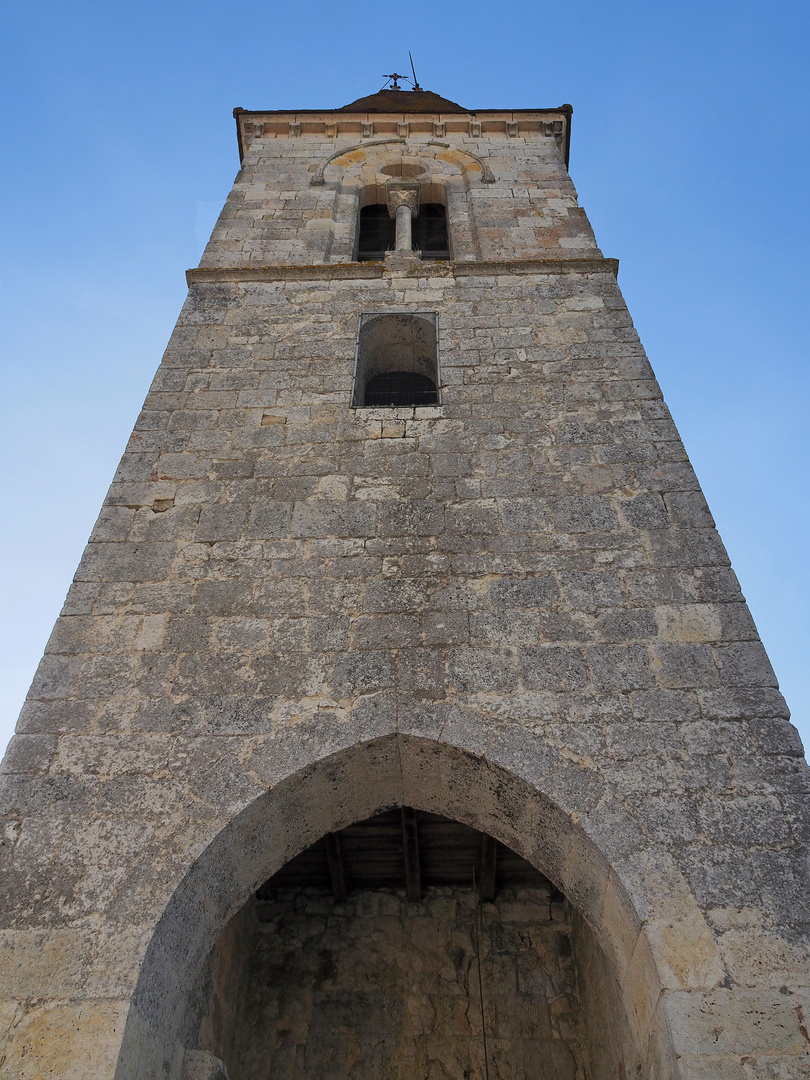 Le clocher de l’Eglise Saint-Vincent de la Montjoie