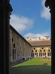 Le cloître de la Cathédrale Sainte-Marie