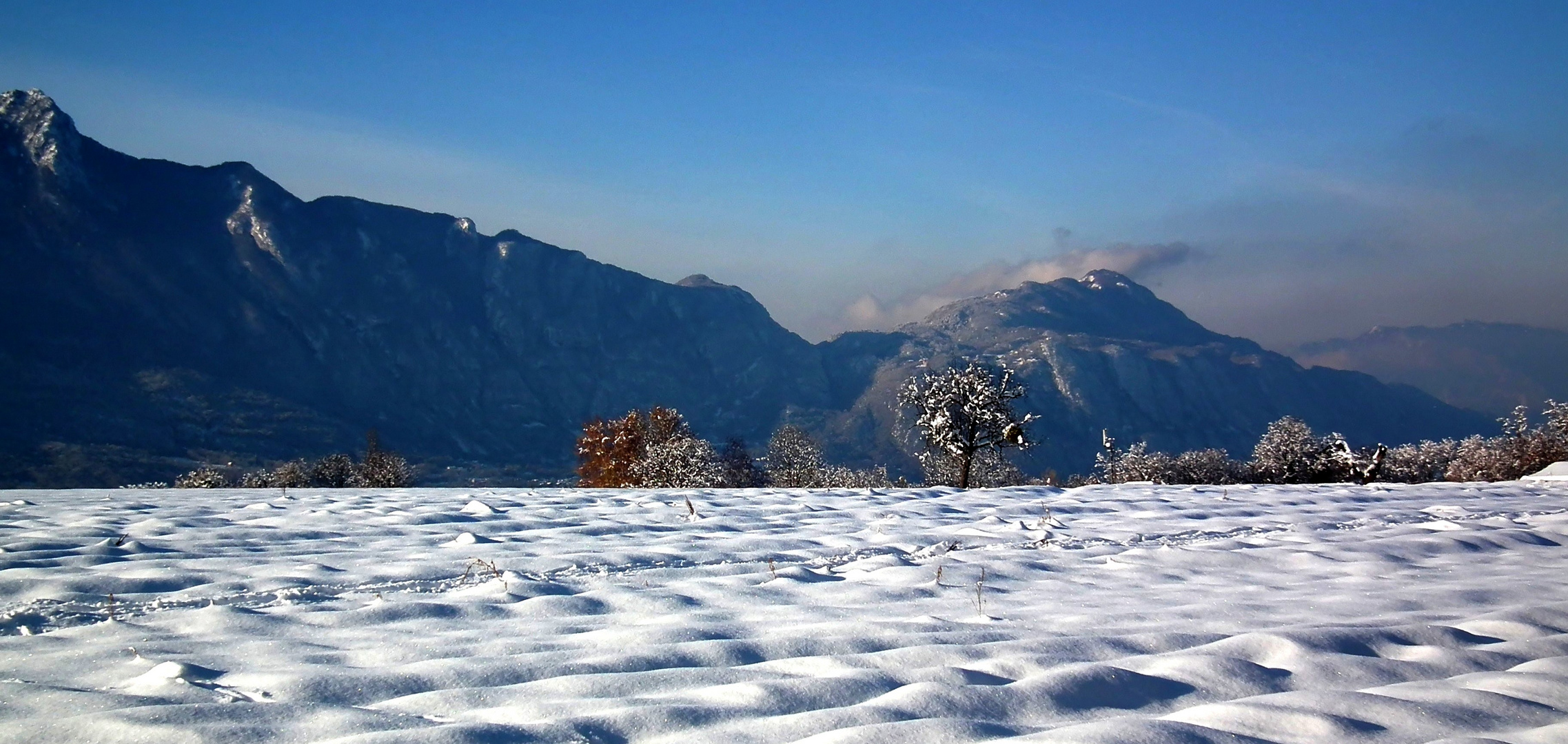 Le col du chat depuis les collines du Vivier du lac