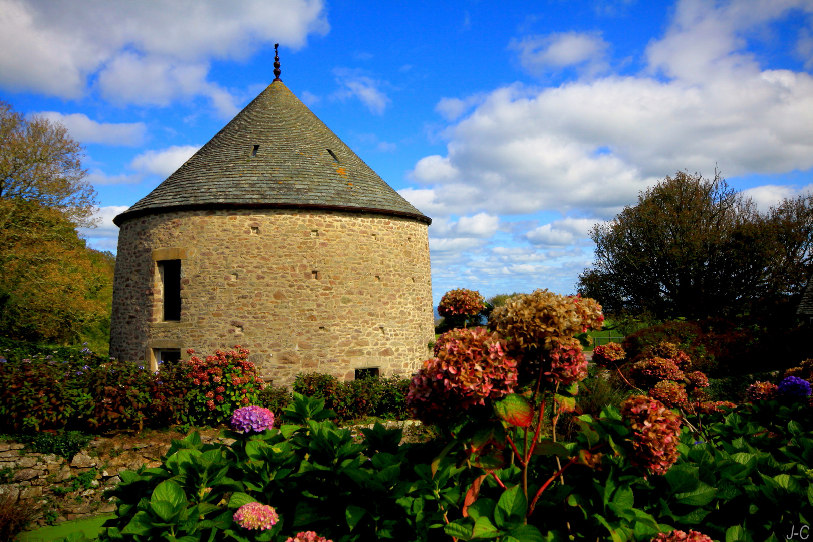 " Le colombier " photo et image architecture, vieilles pierres