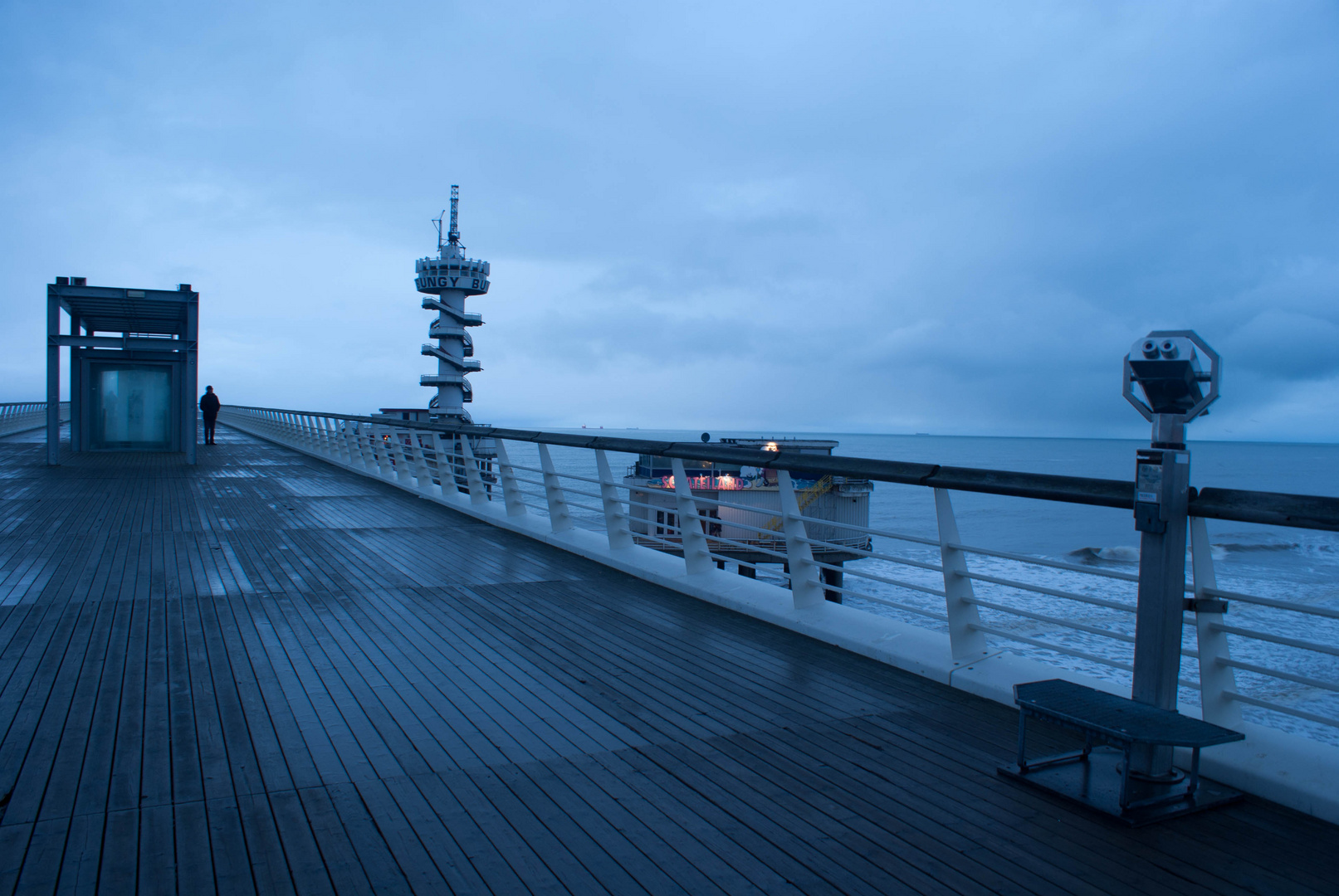 Le couloir de la Base cosmique de Scheveningen