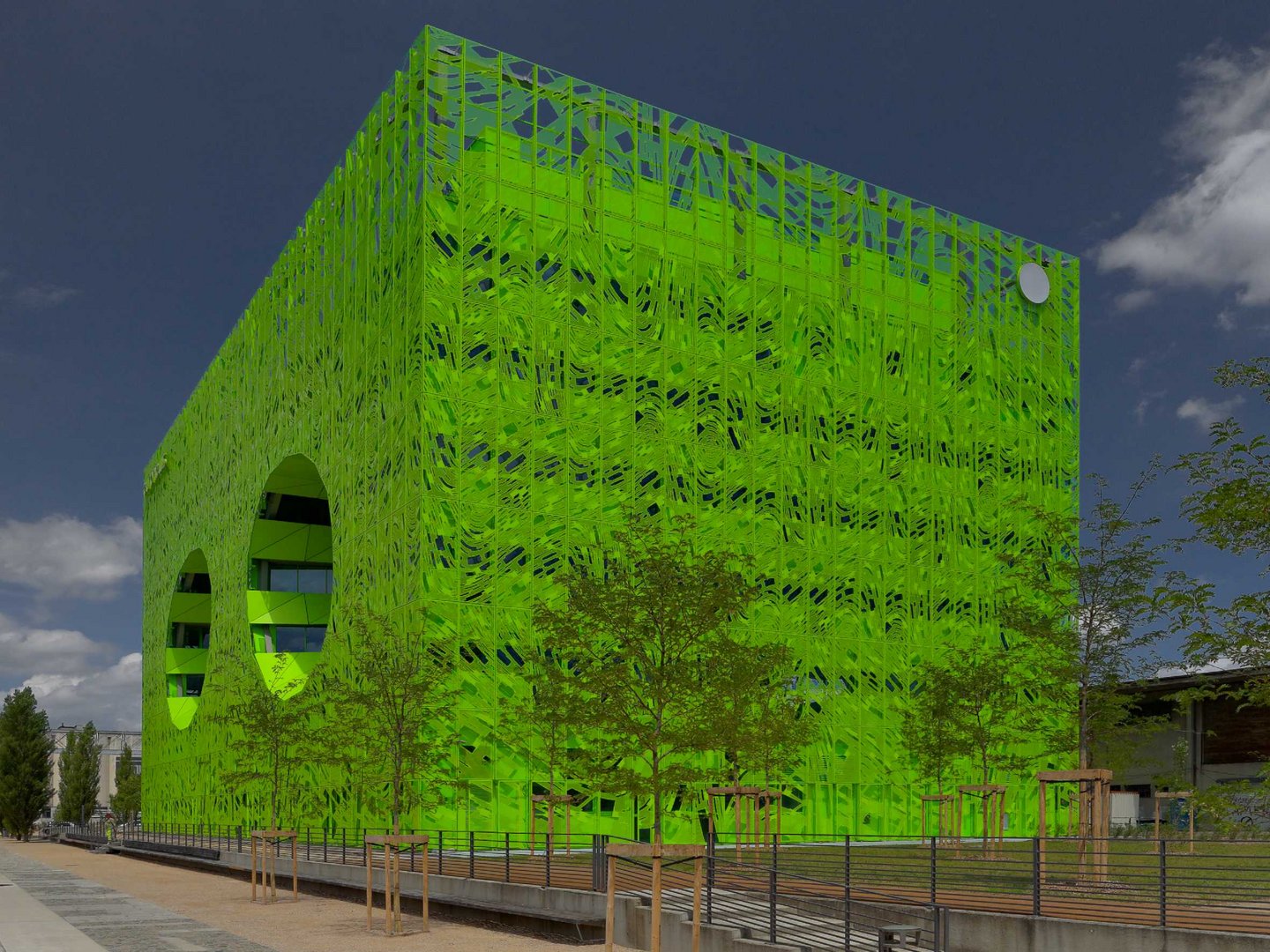 Le cube vert du quartier de la Confluence, à Lyon