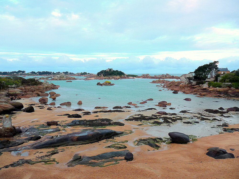 Île de Costaeres-Anse St Guirec .