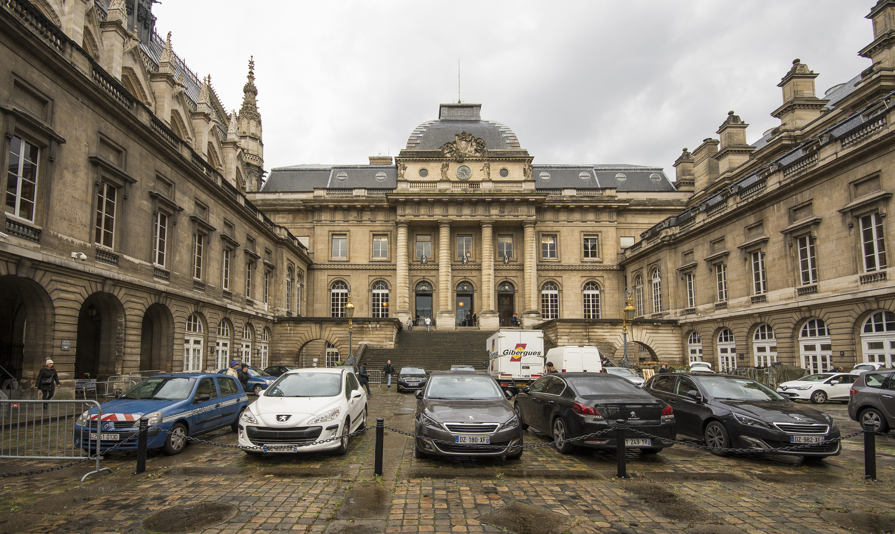 Île de la Cité - Boulevard du Palais - Palais de Justice