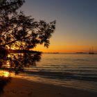 Île des Pins - Coucher de soleil sur la baie de Kuto