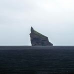 Le "Diamant " sur une mer de cendre Islandaise...:-))