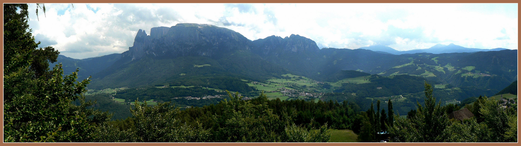 le Dolomites et le Sciliar depuis le belvedere de Collalbo - Renon