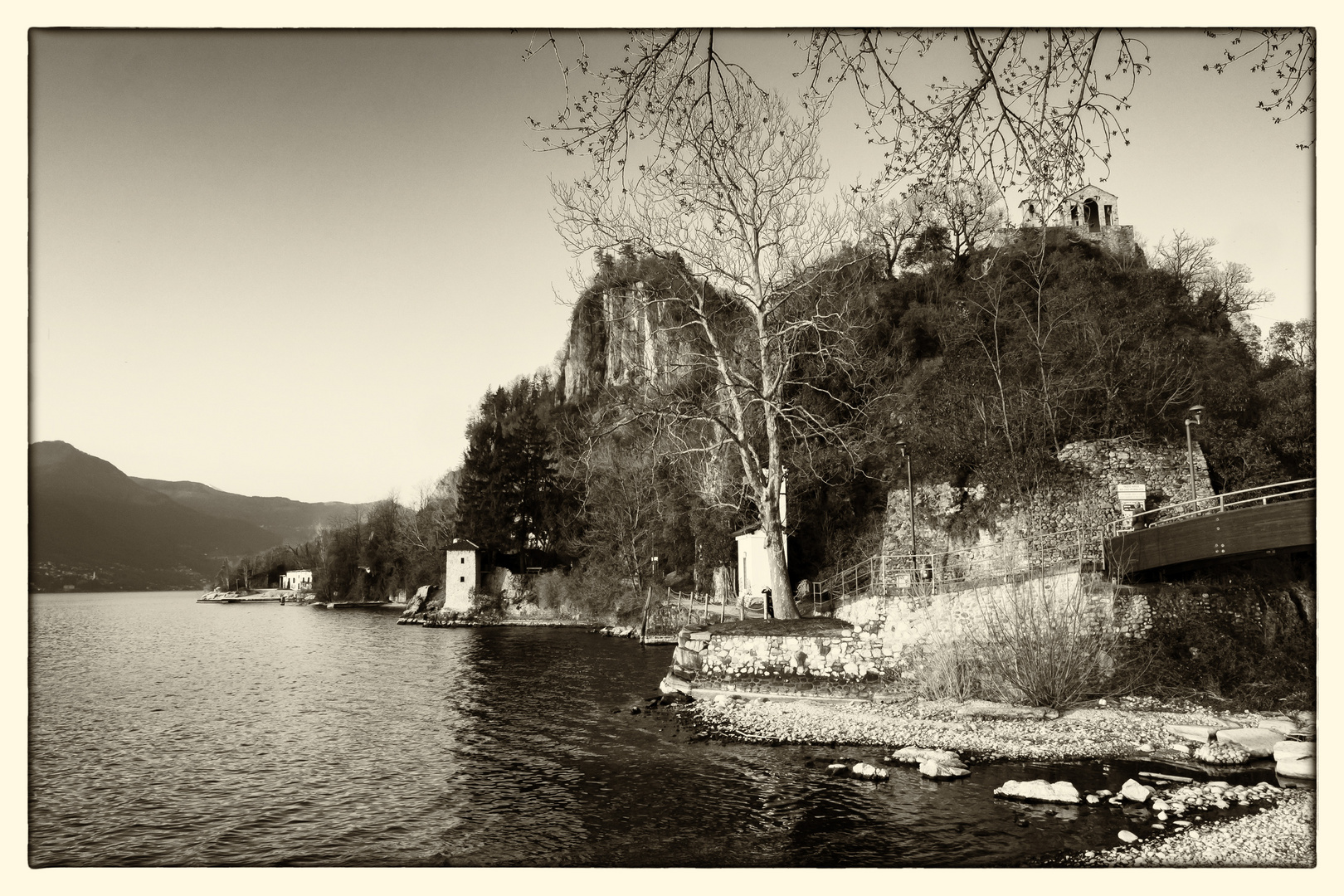 Le Fornaci e la Rocca di Caldè