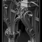 Le Grand Palais, détail des piliers de l'escalier.