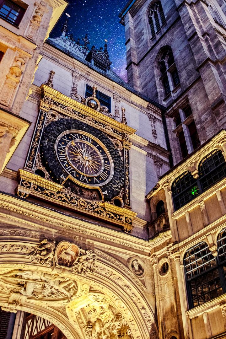 Le Gros-Horloge - Große astronomische Uhr in Rouen. Great astronomical clock in Rouen