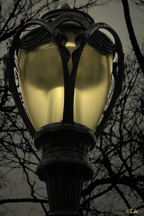 le GROS lampadaire