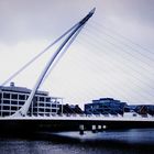 Le Ha'penny Bridge surplombant la Liffey