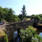 Le joli petit pont médiéval de Menat .