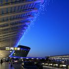 le jour se leve sur l'aeroport de nice