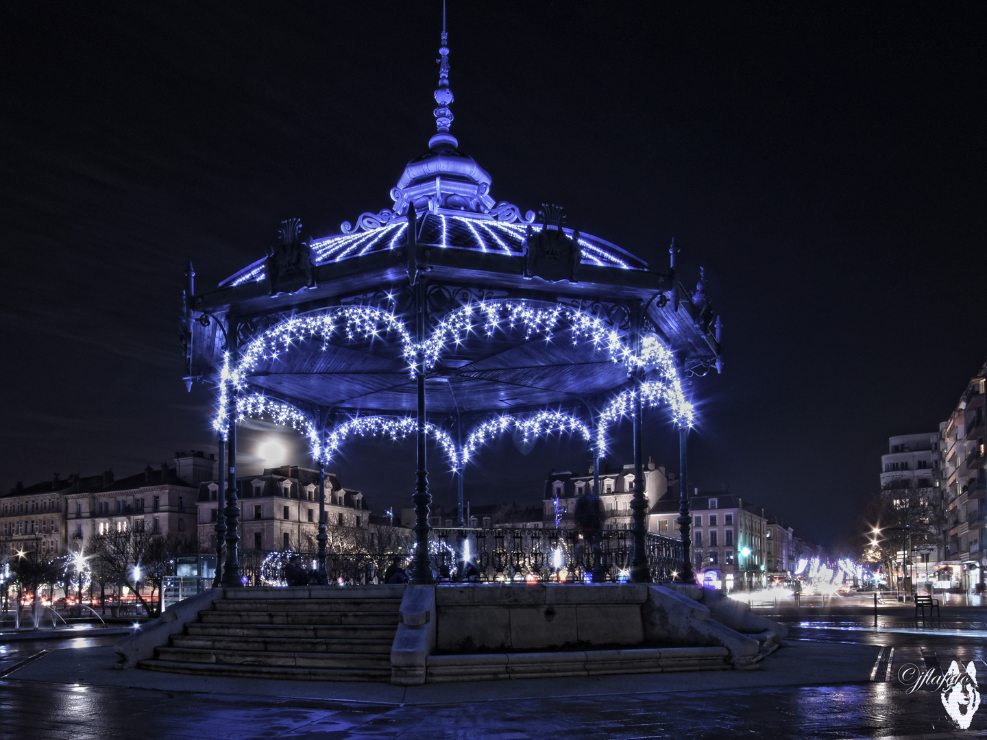 Le Kiosque Des Amoureux 