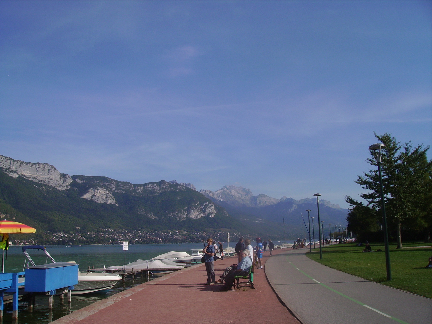 Le lac d'Annecy, sur les quais