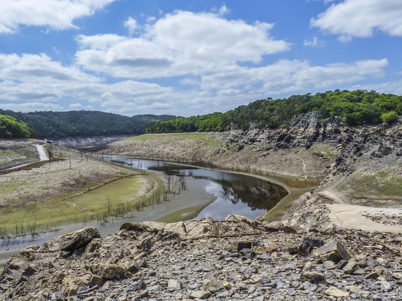 Le lac de Guerlédan asséché 12