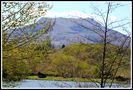 LE LAC DE SAINT PEE SUR NIVELLE DOMINE PAR LA RHUNE de Josiane64 