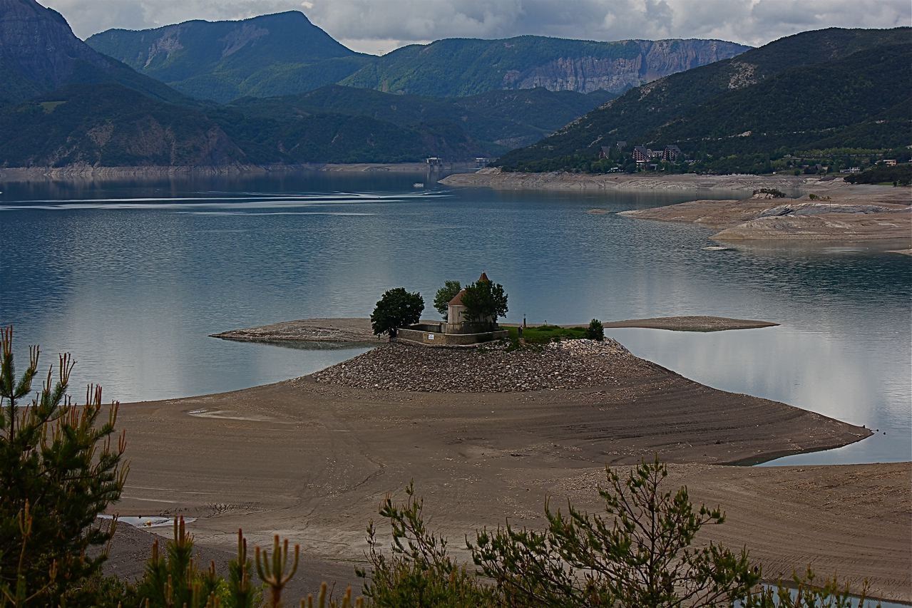 le lac de serre -poncon (05) 