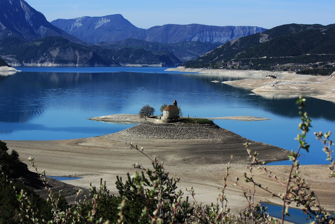 LE LAC DE SERRE-PONCON ( 05)