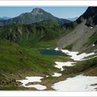 Le lac de Tavaneuse dans son Ecrin