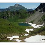 Le lac de Tavaneuse dans son Ecrin