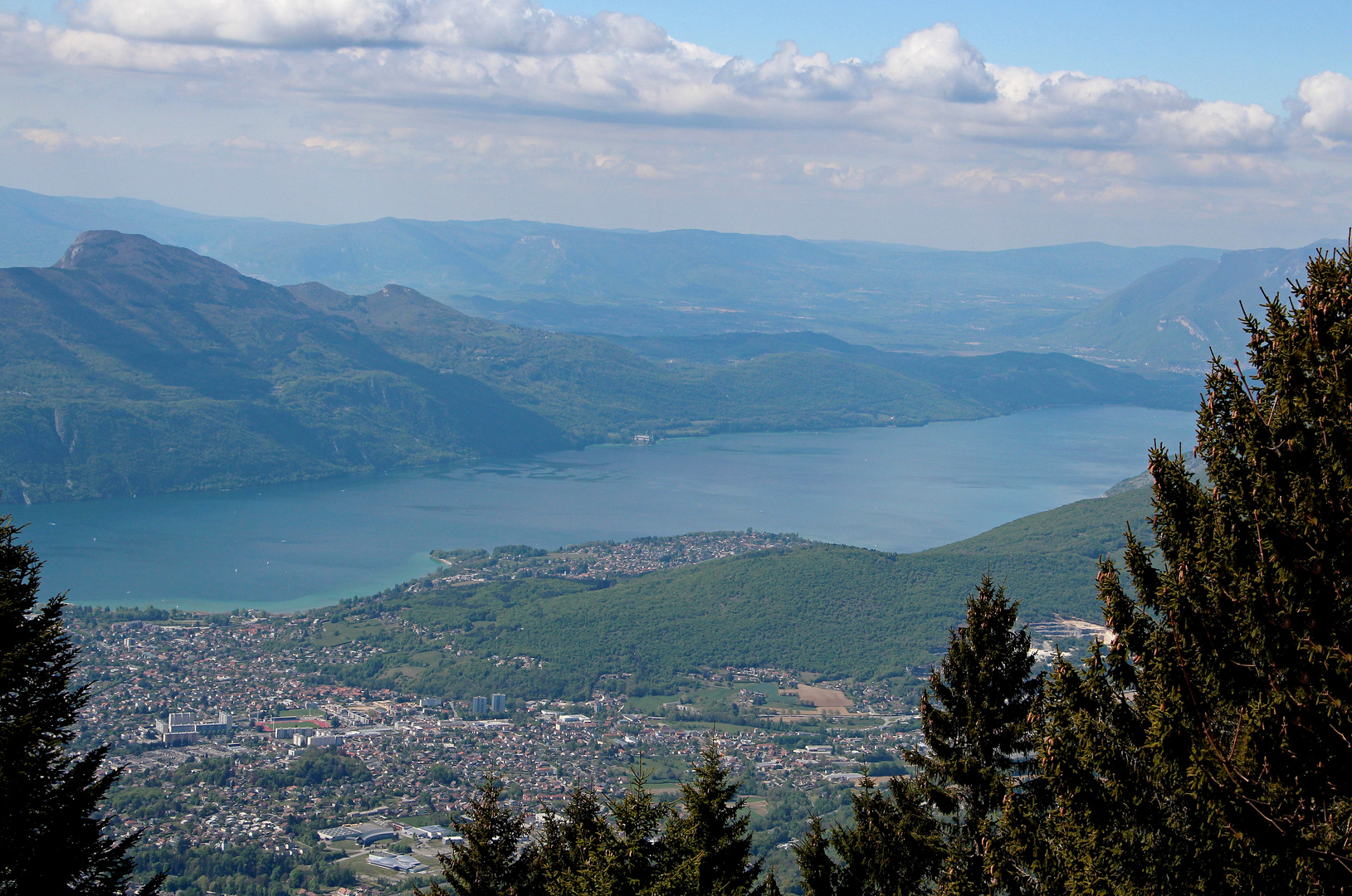 Le lac du Bourget et Aix les Bains