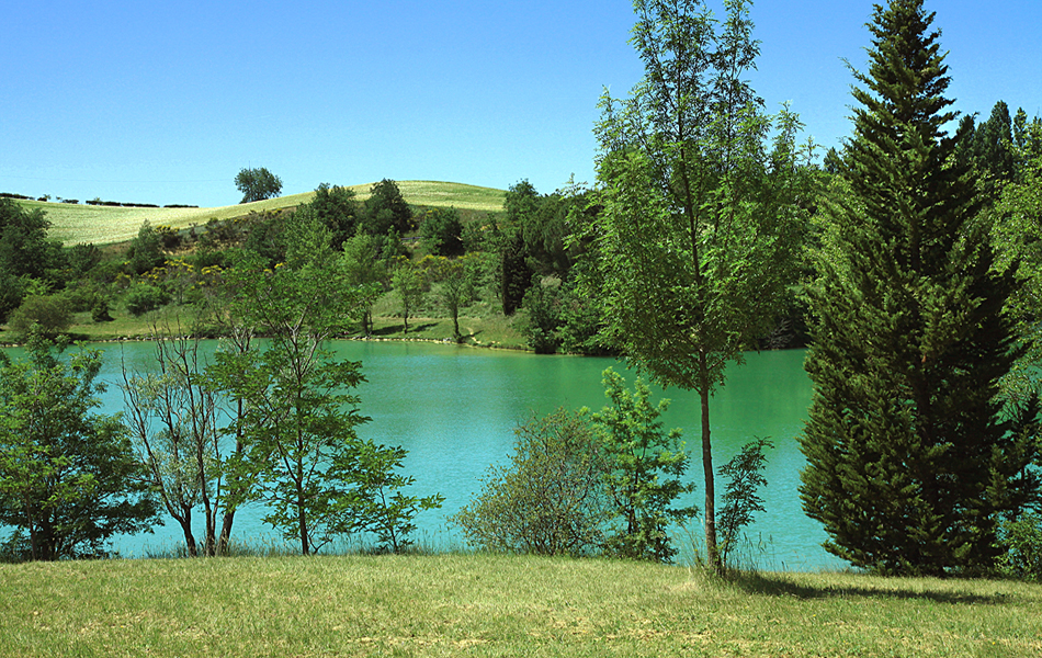 LE LAC EMERAUDE