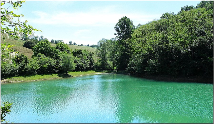 LE LAC EMERAUDE