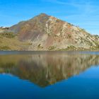 Le lac et le pic du Castella