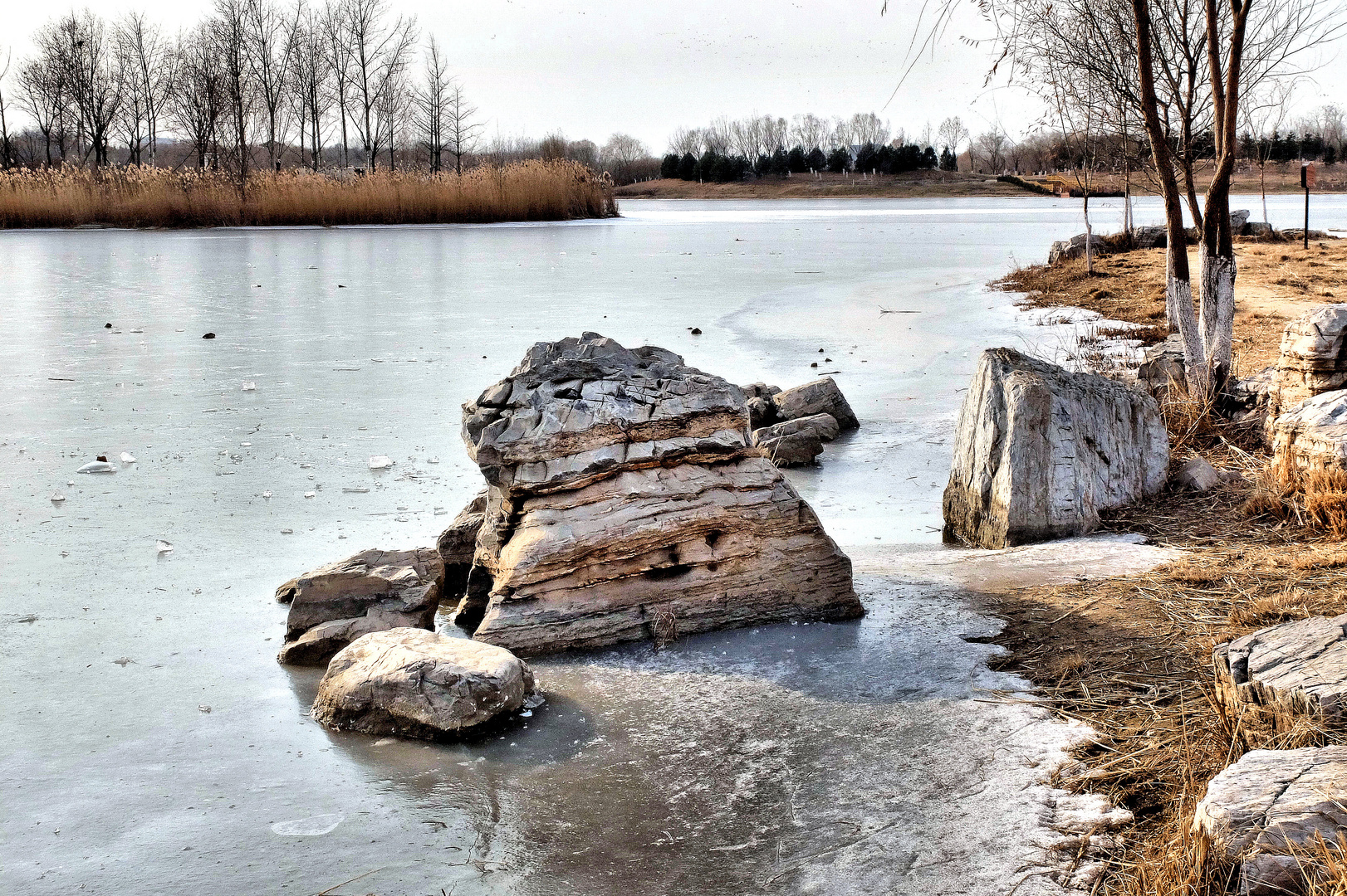 Le lac gelé