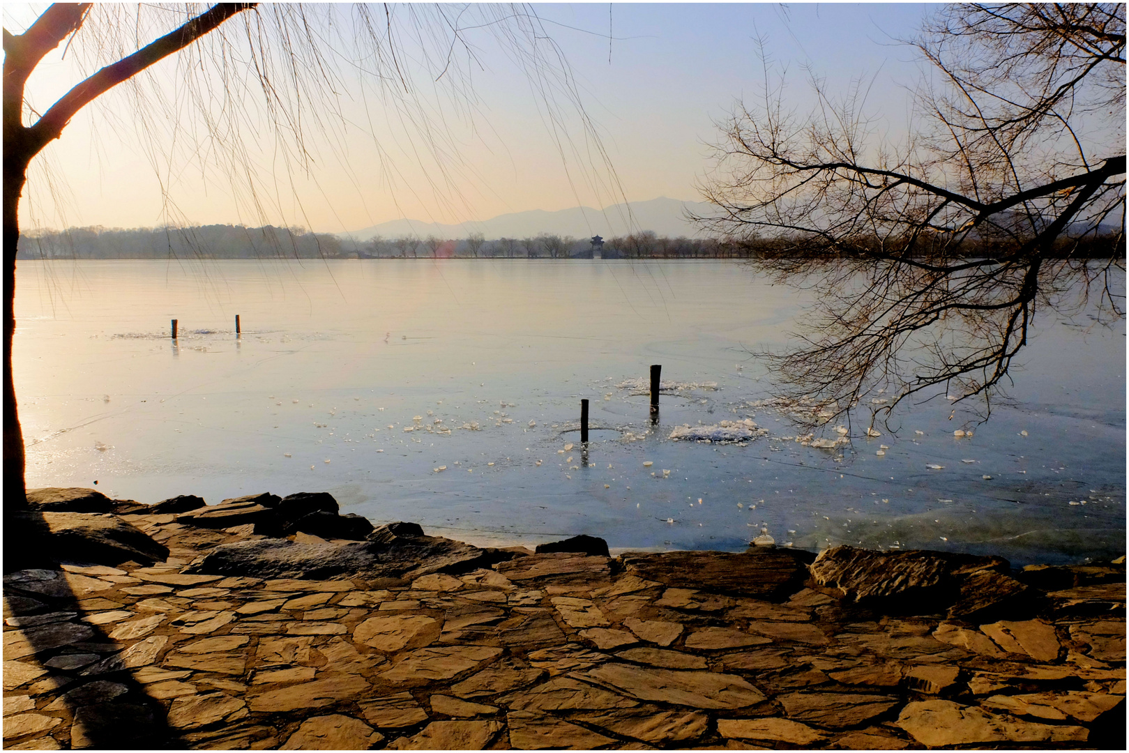 Le lac gelé